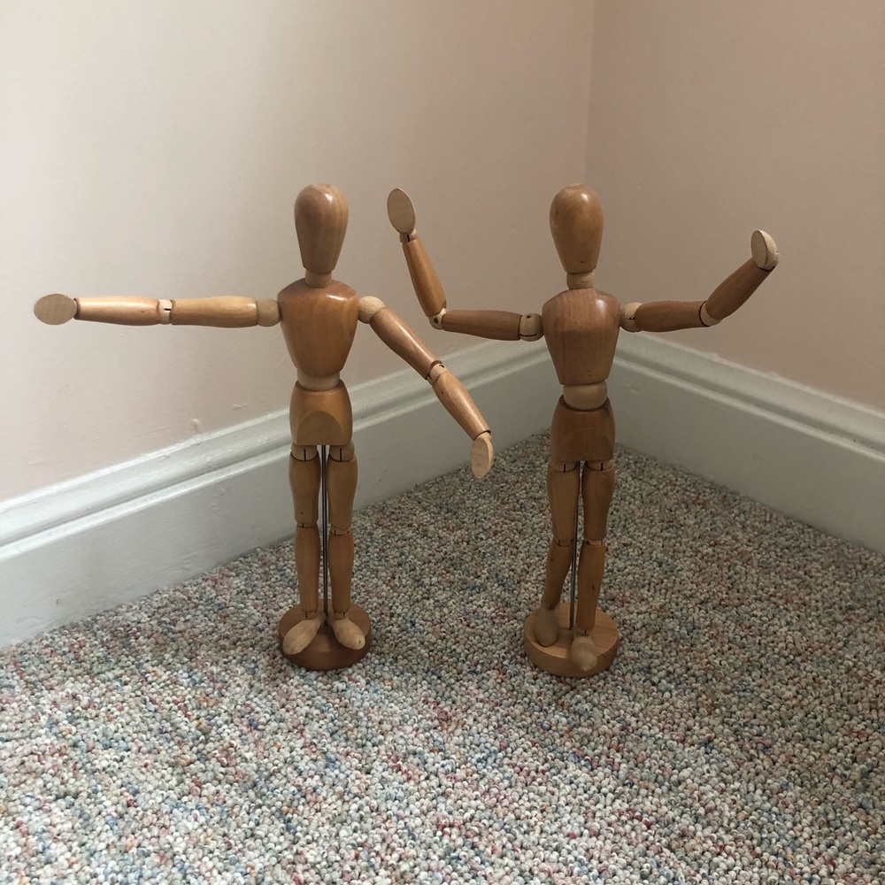 Set of 2 Wooden Figures